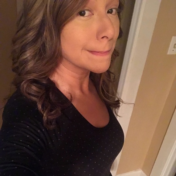 Meet your Posher, Kristine - Picture 1 of 1